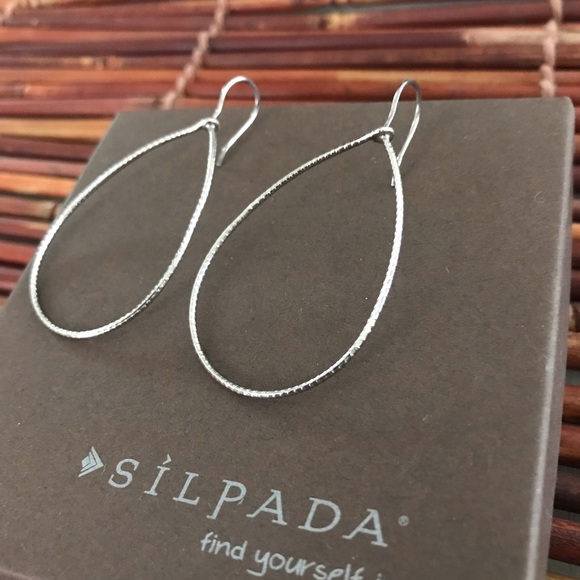 Silpada Sterling Silver Slim Hoop style earrings - Picture 2 of 6